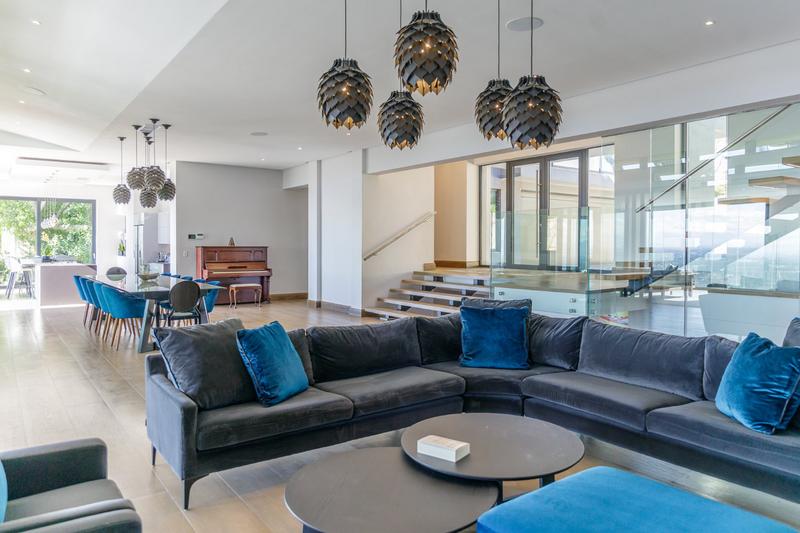 To Let 7 Bedroom Property for Rent in Zwaanswyk Western Cape